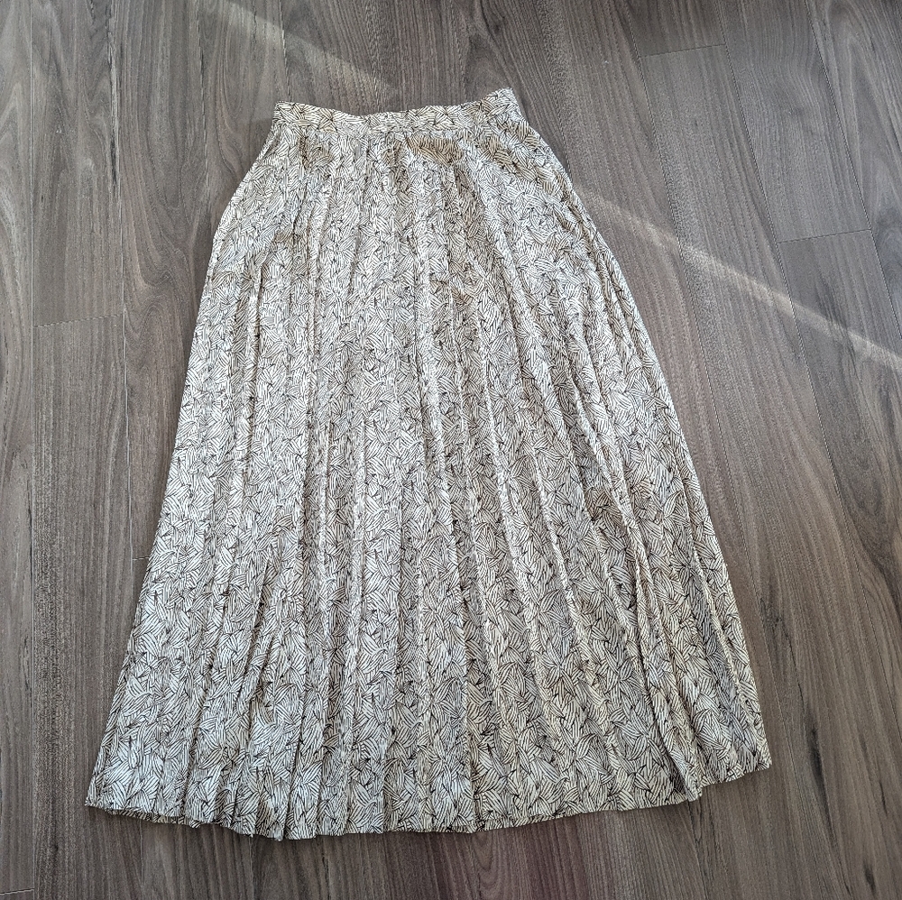 Vintage Pleated Elegant Brown And Cream Women's Midi Skirt (Fits Like A 2)